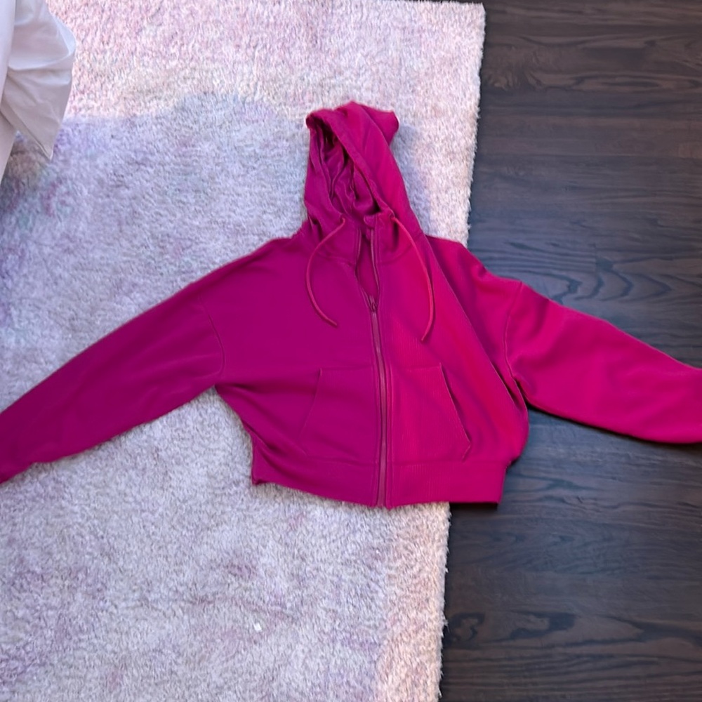PINK CROPPED SWEATSHIRT